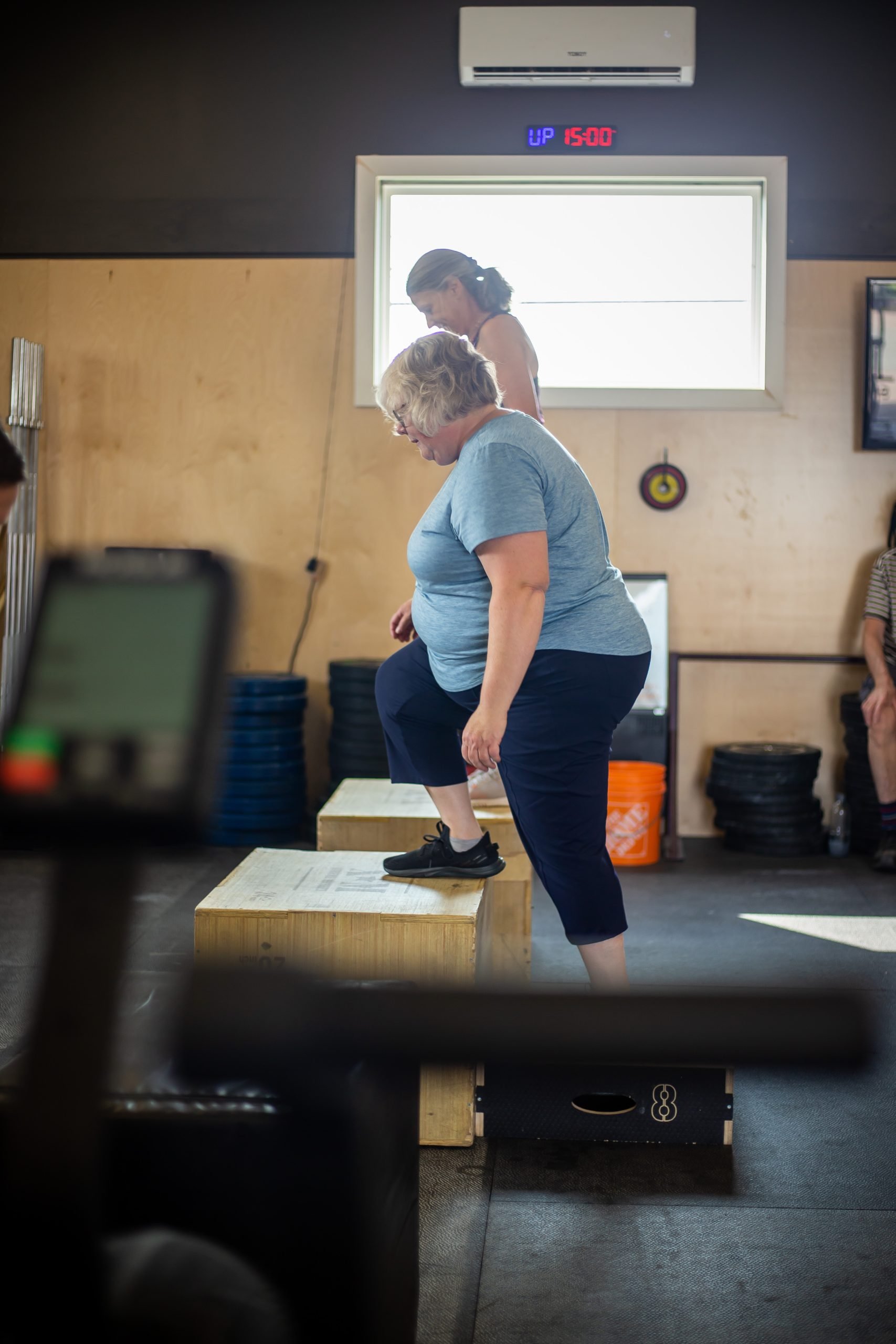 Kinetic99-129 Older adults exercising