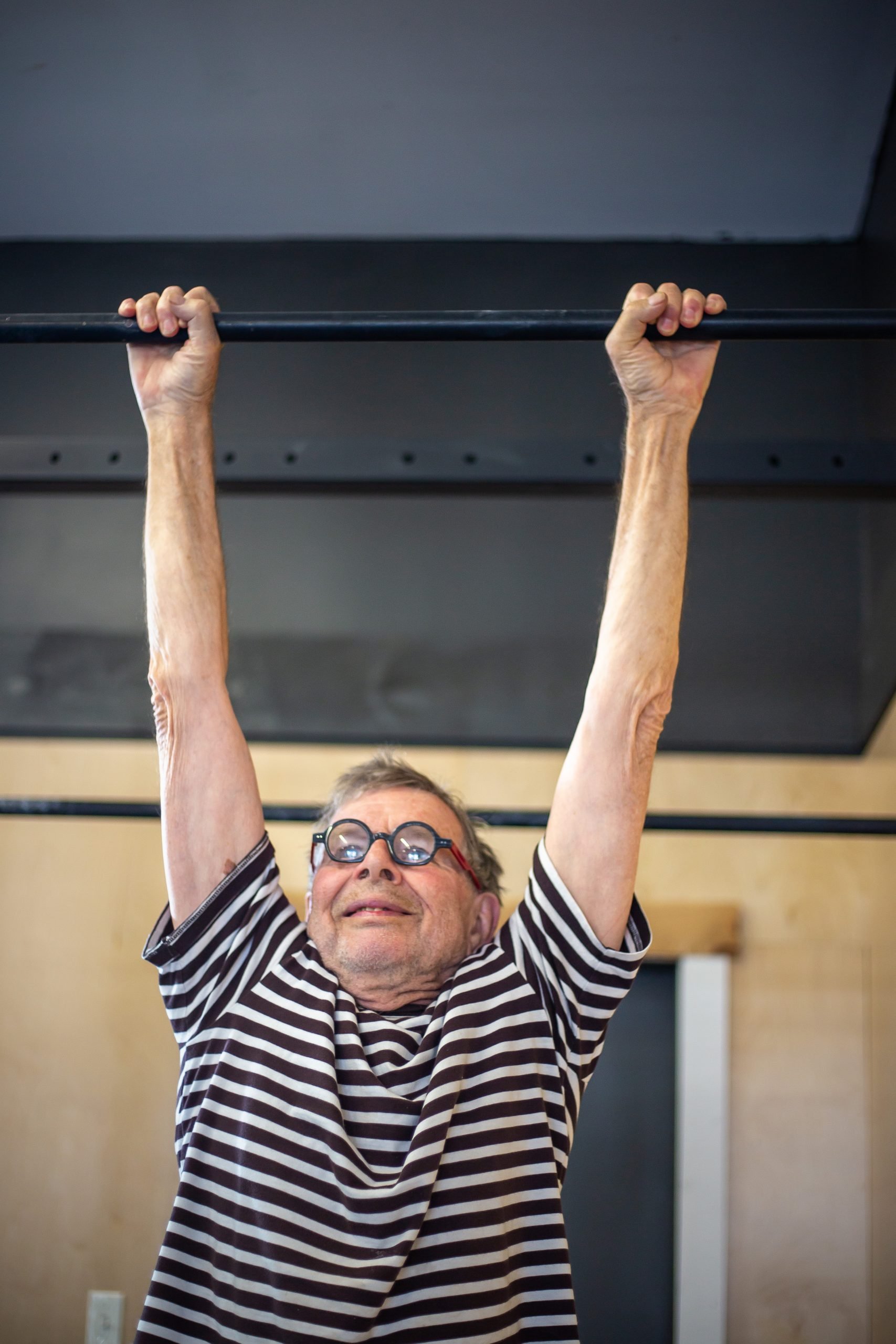 Kinetic99-132 Older adult exercising